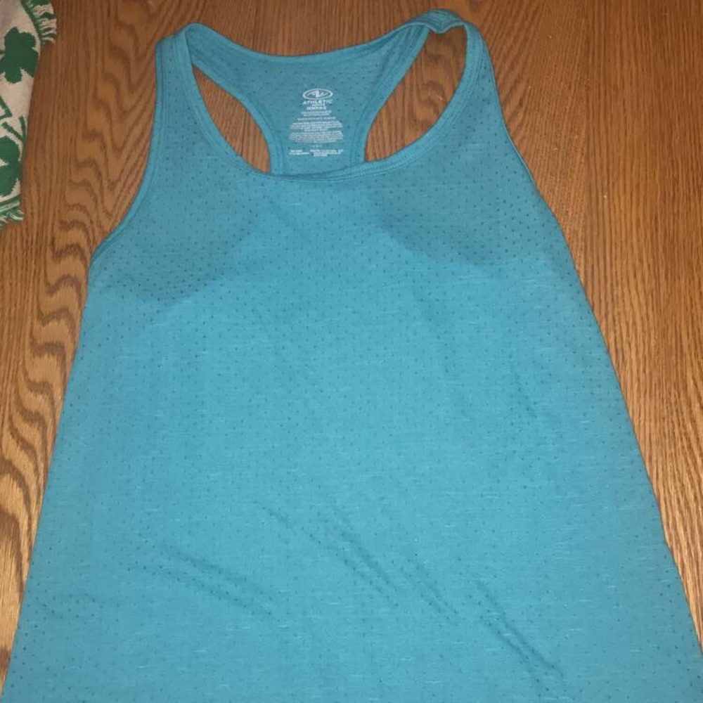 Teal dot tank